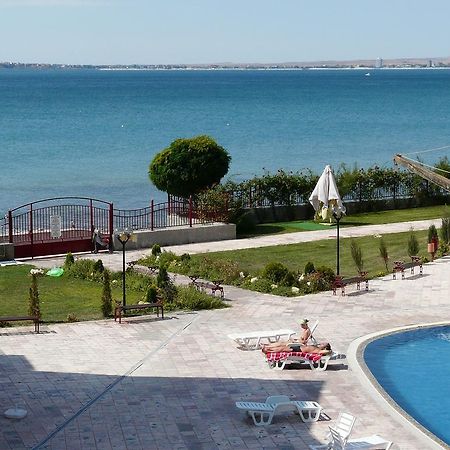 Private Apartments In Privilige Fort Beach Elenite Exteriér fotografie